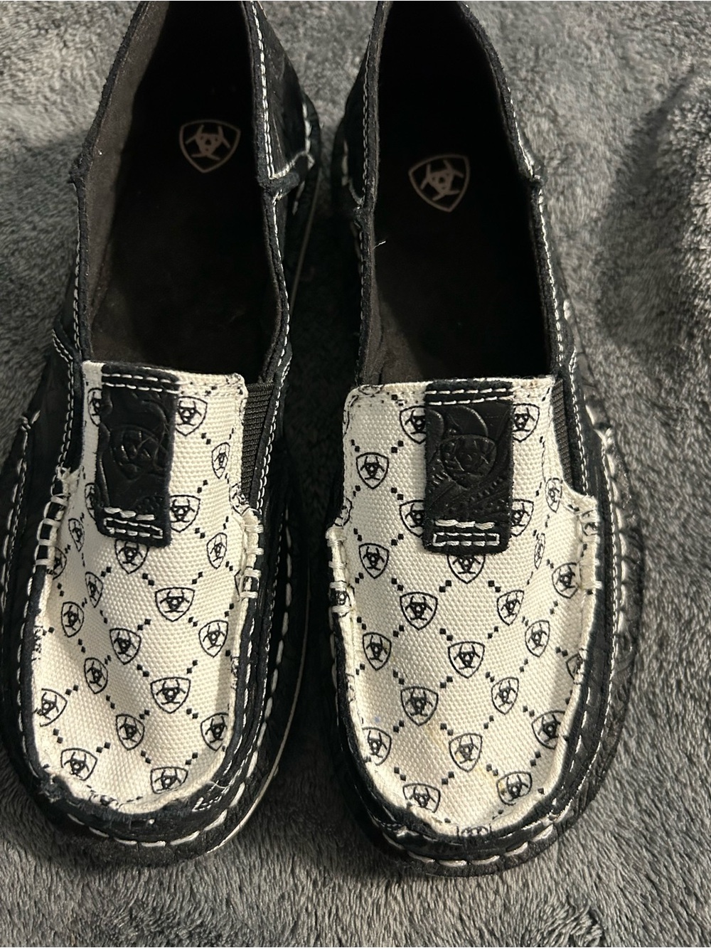 Ariat Slip on Loafers in Black and White
